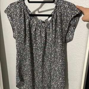 LC Lauren Conrad Black and White Flutter Sleeve Blouse